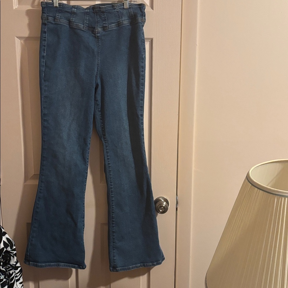 Sofia by Sofia Vergara Flare Jeans in Deep Blue